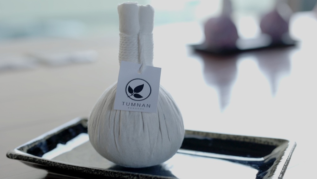 Tumnan Thai Herbal Compress and Massage Ball 150g.